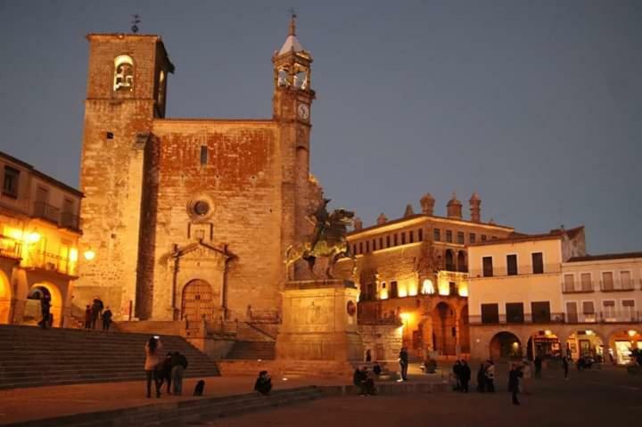 Apartamento Turistico La Victoria Trujillo Esterno foto